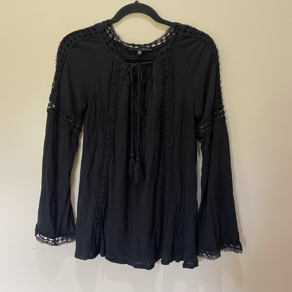 White House Black Market Tops - White House Black Market Black‎ Lace Trim Long Flared Sleeve Top Sz Medium